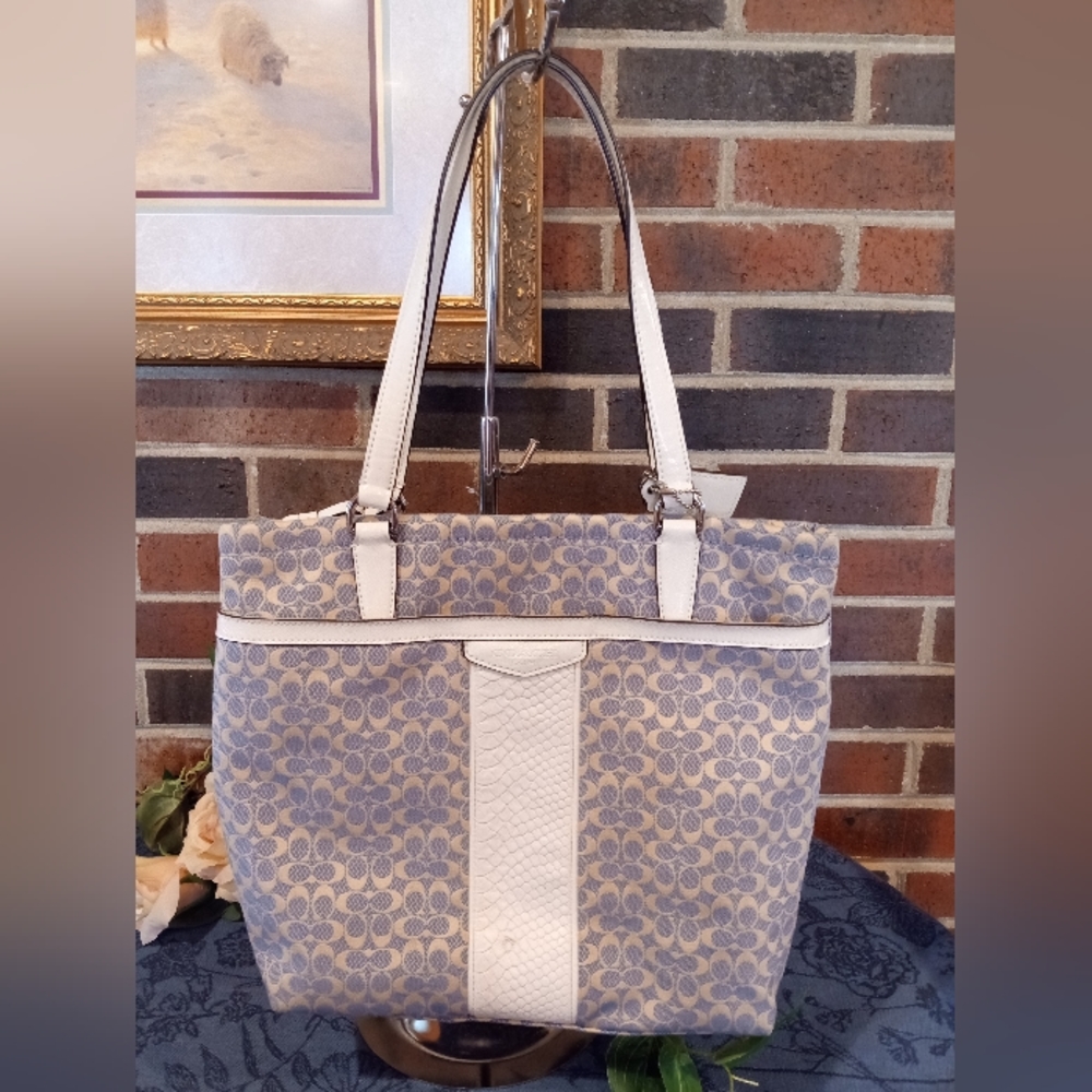 Coach Chambray Jacquard Tote. Color blue and ivory. With silver hardware.